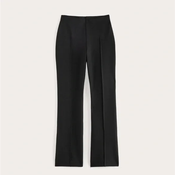 Everlane The Dream Kick Flare Pant - Size M, Black, lightly worn - Picture 2 of 7